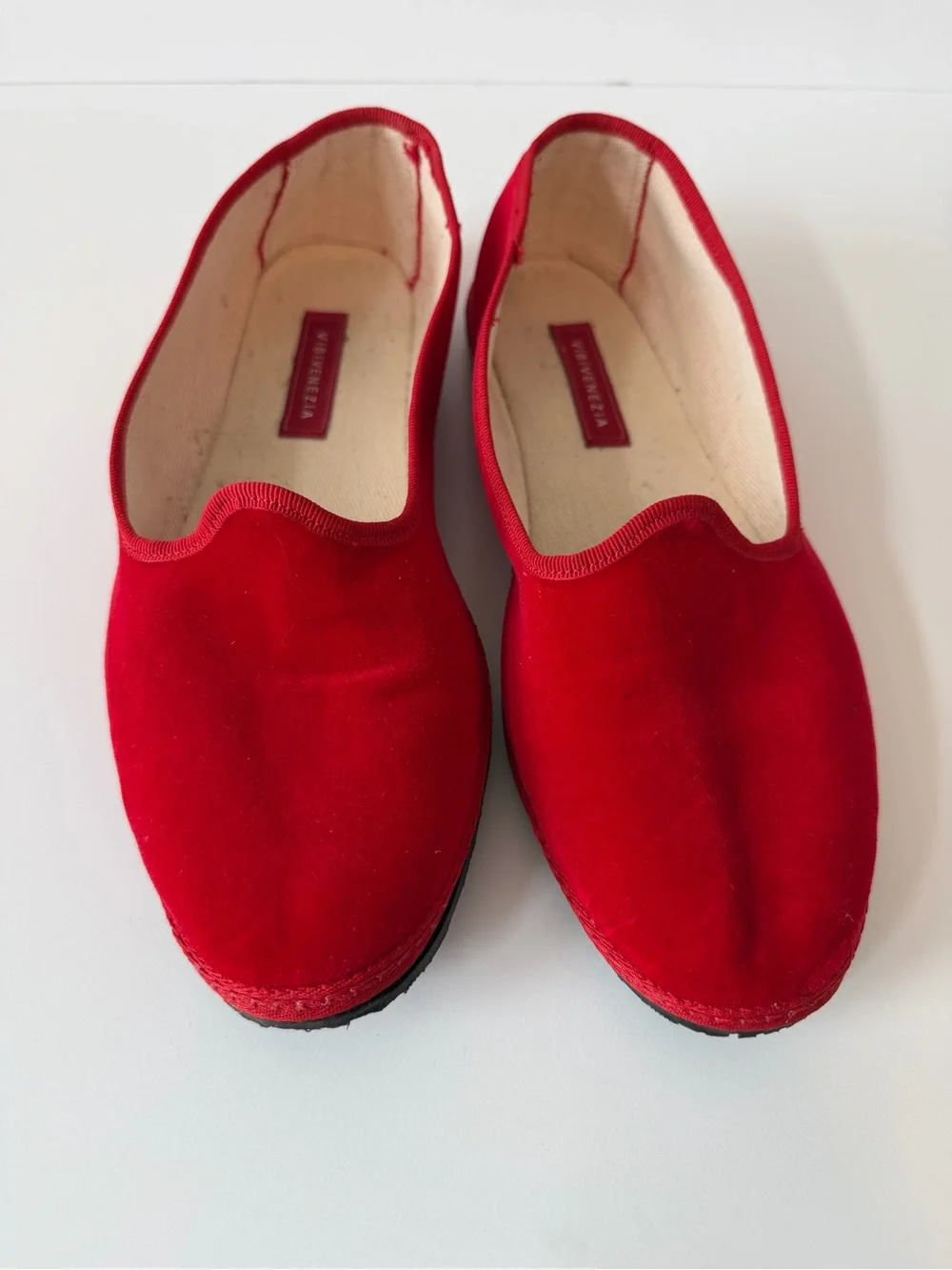 Vibi Venezia Women's Classic Velvet Rosso Flats, Size 41 (US 11) - Picture 4 of 11